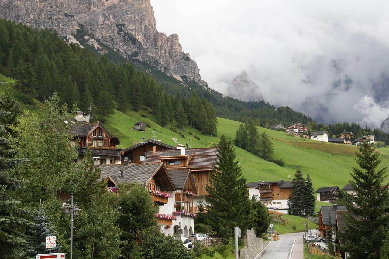 Residence Vajolet San Cassiano San Cassiano  Bagian luar foto